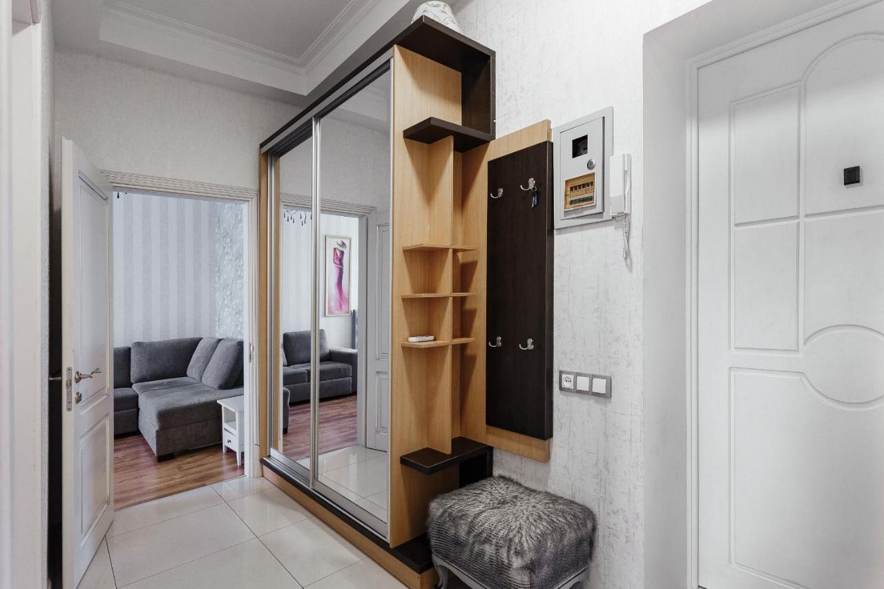 2 Bedroom On Deribasovskaya Str. أوديسا المظهر الخارجي الصورة